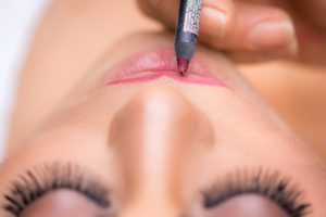 make-up artist opleiding lippenstift